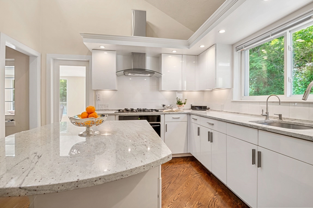 6 Wareland Road Wellesley, MA 02481 - Photo 10 of 26 Gallery Image 10
