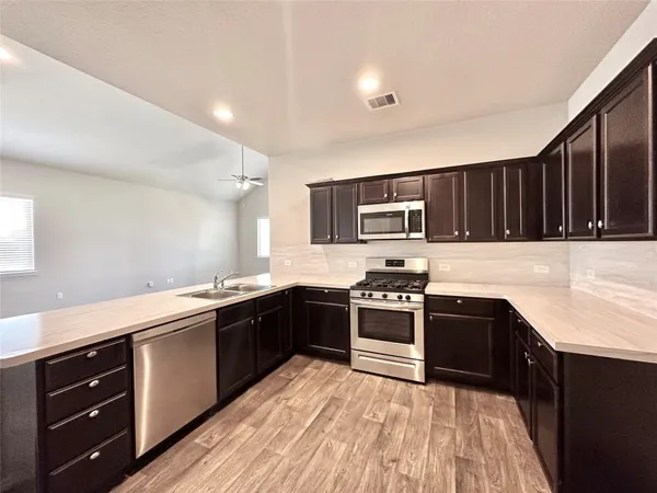 $2,500 | 5410 Pembrokeshire Circle, Katy, TX 77449