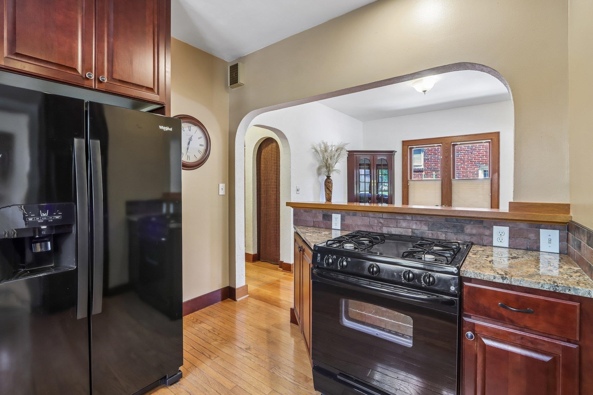 406 Maple Avenue Madison, WI 53704 - Photo 12 of 59
