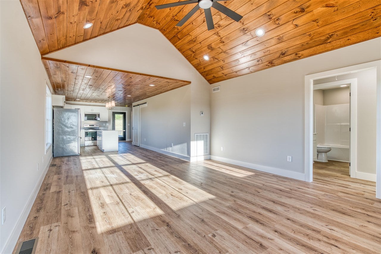 2319 Mt Sharon Road Sharon Grove, KY 42280 - Photo 4 of 34 Gallery Image 4