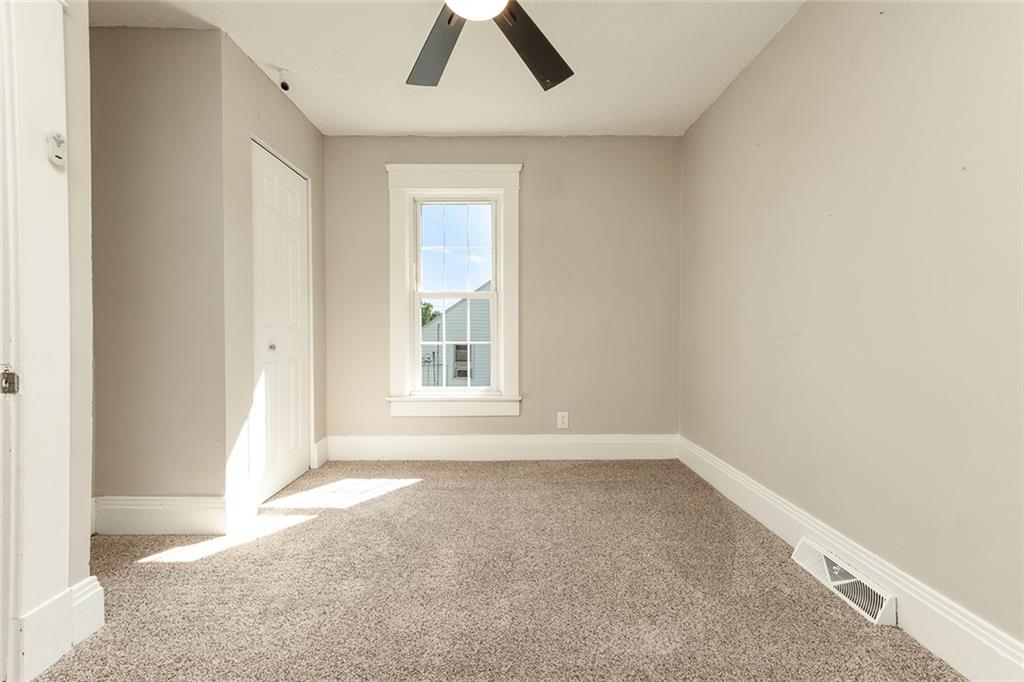 413 Spring Street Grove City, PA 16127 - Photo 15 of 25 Gallery Image 15