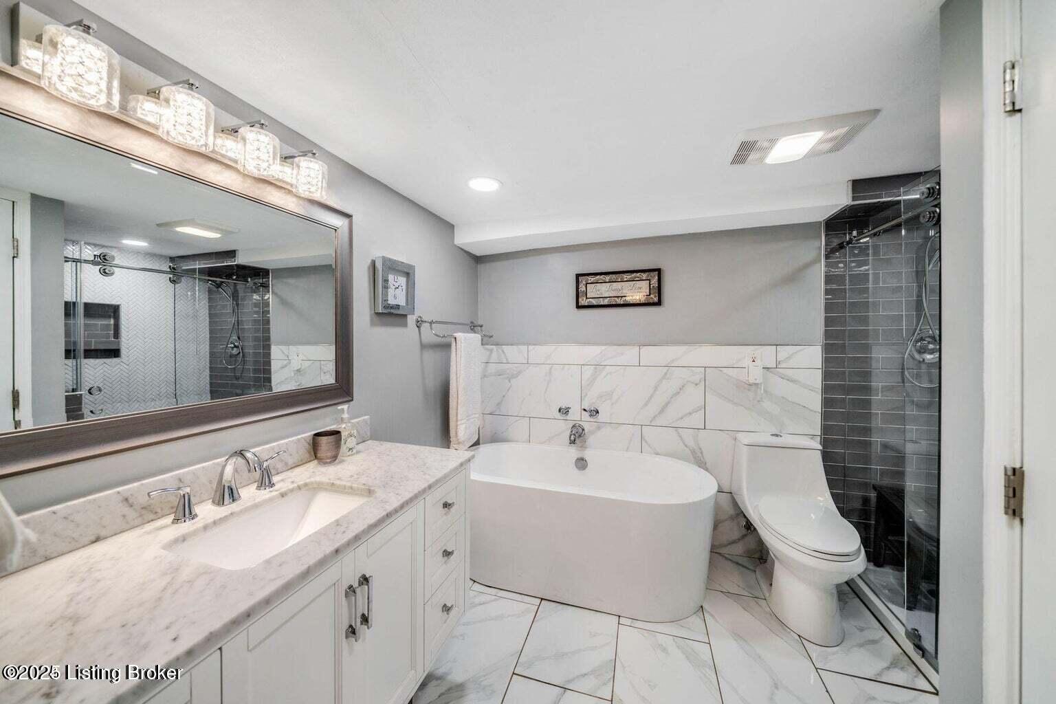 305 Merriman Road Louisville, KY 40207 - Photo 28 of 48 Lower bath
