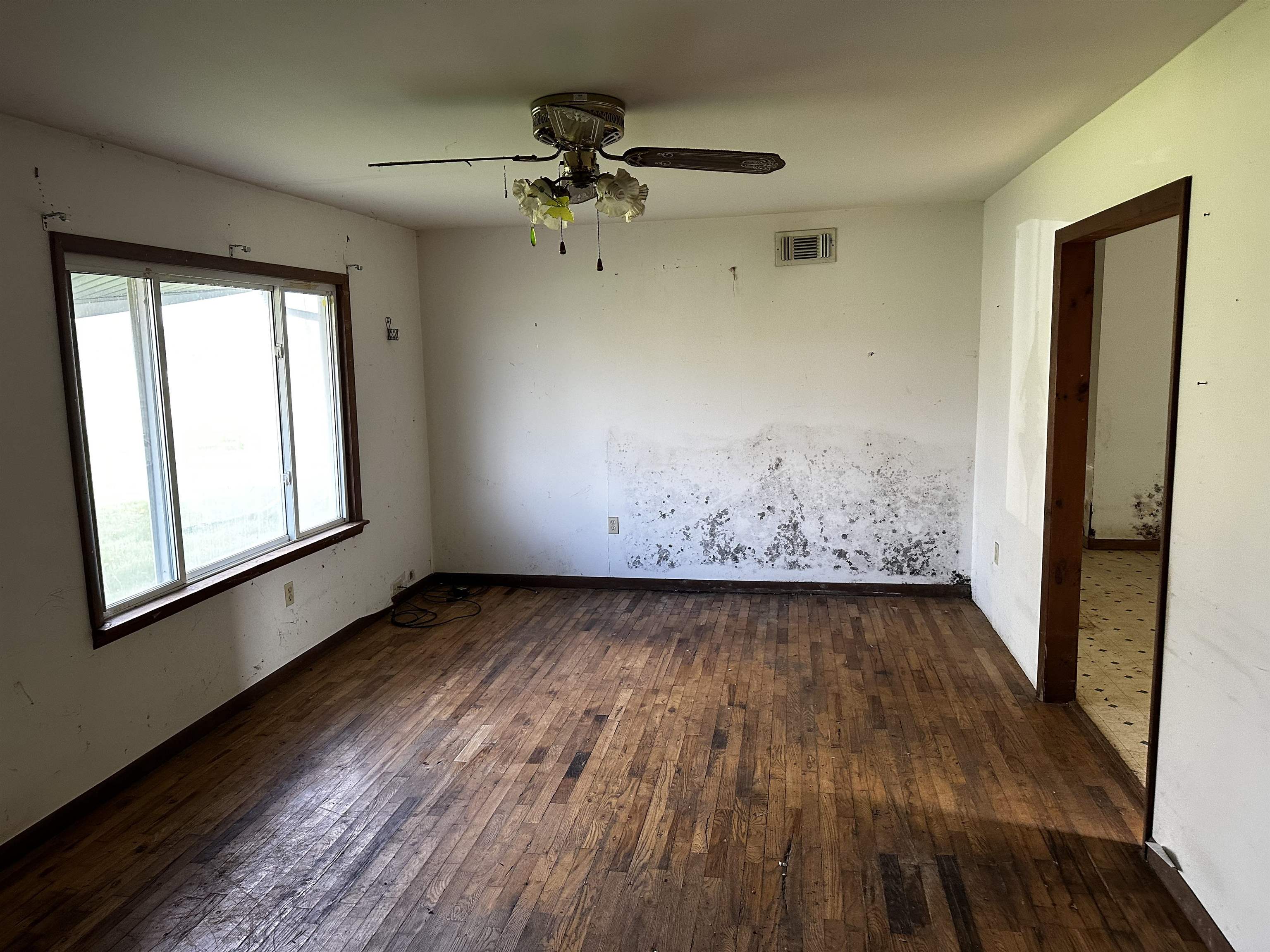 8753 Chippewa Coleman, MI 48618 - Photo 2 of 14