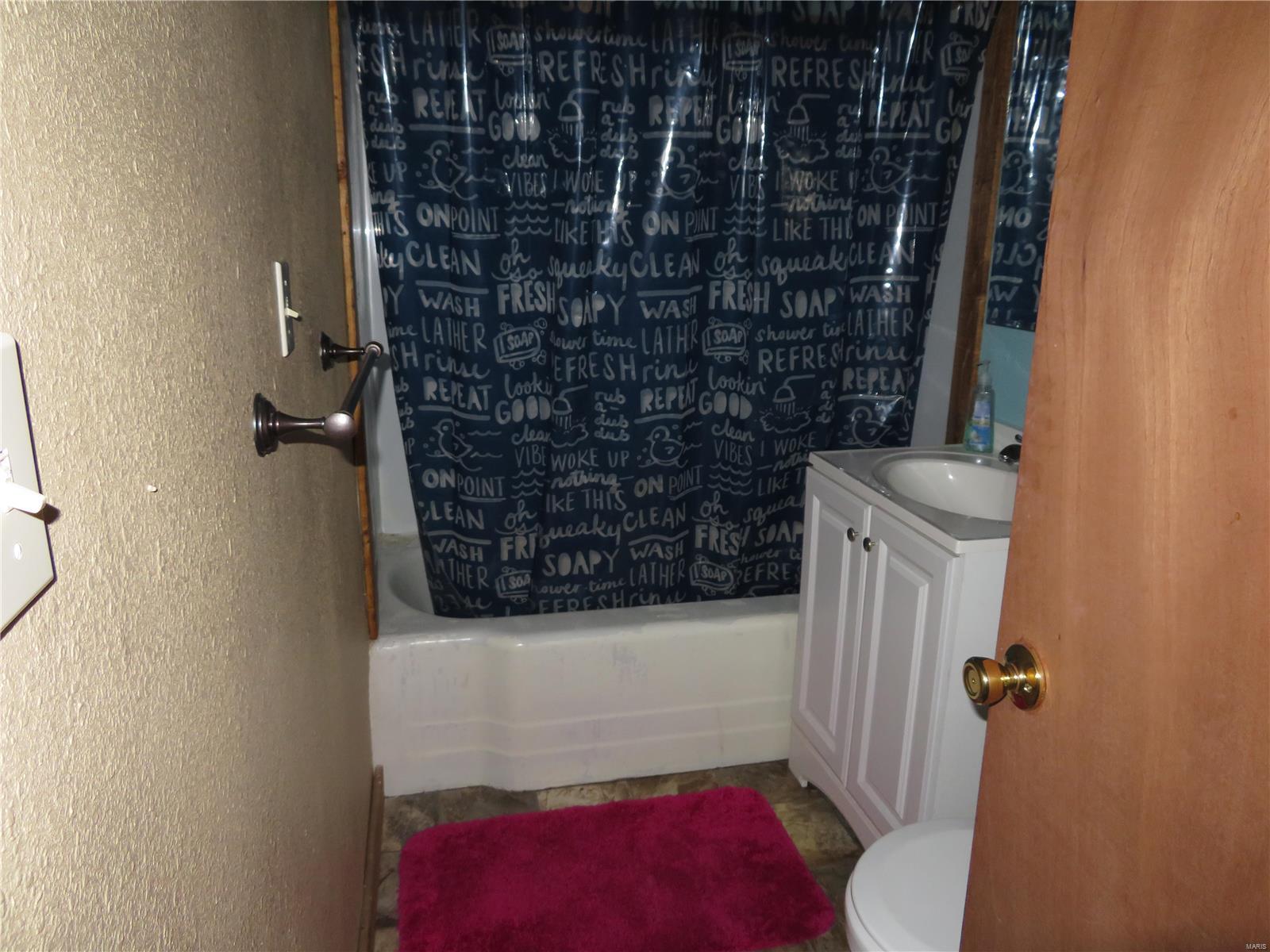 944 Sinclair Avenue South Roxana, IL 62087 - Photo 11 of 29 Gallery Image 11