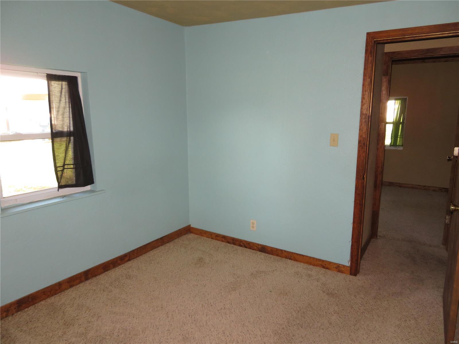 944 Sinclair Avenue South Roxana, IL 62087 - Photo 16 of 29 Gallery Image 16