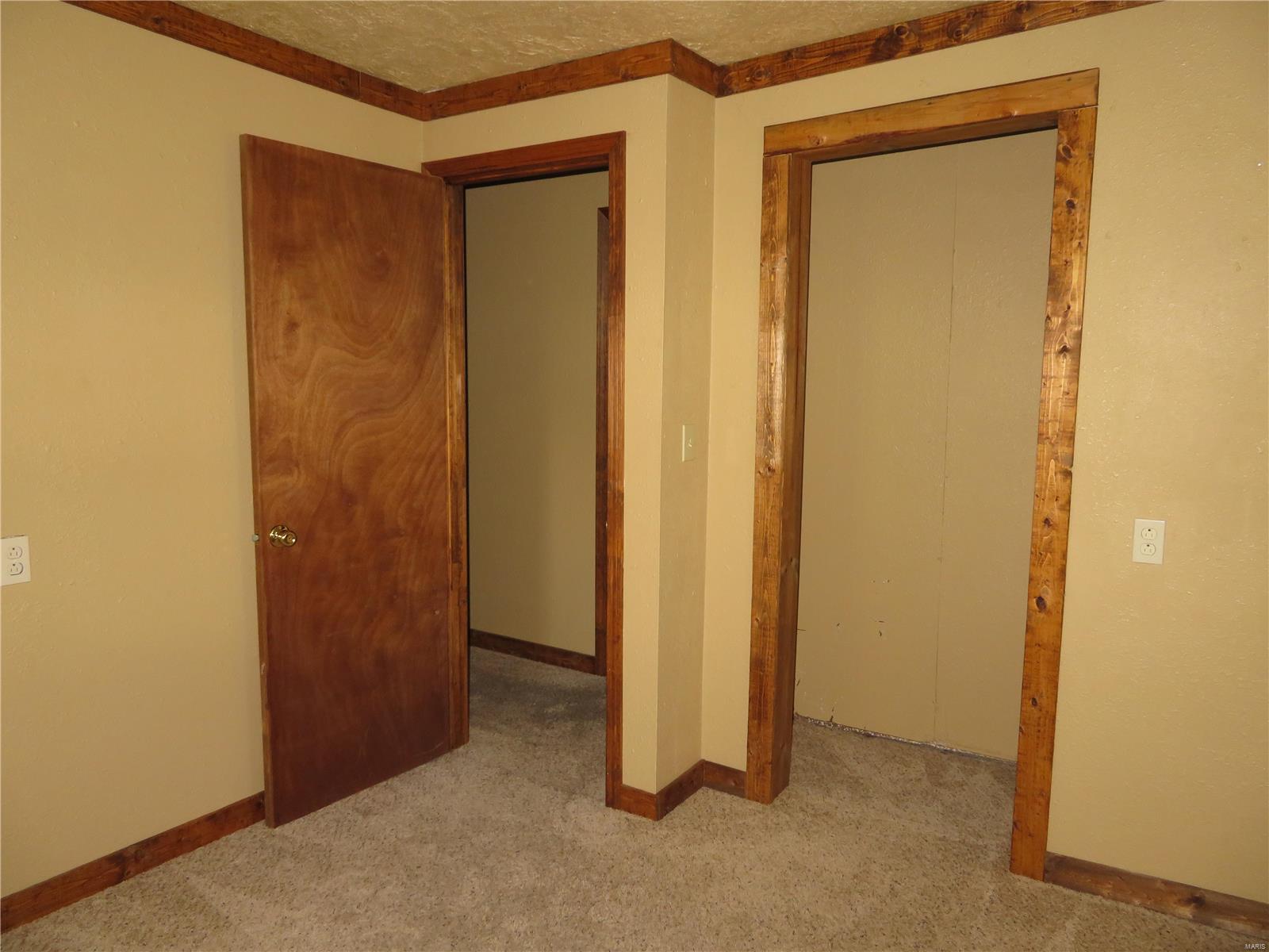 944 Sinclair Avenue South Roxana, IL 62087 - Photo 19 of 29 Gallery Image 19