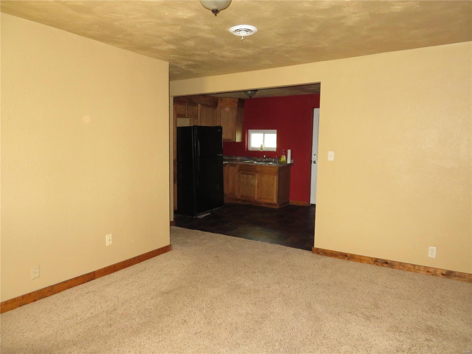 944 Sinclair Avenue South Roxana, IL 62087 - Photo 5 of 29 Gallery Image 5