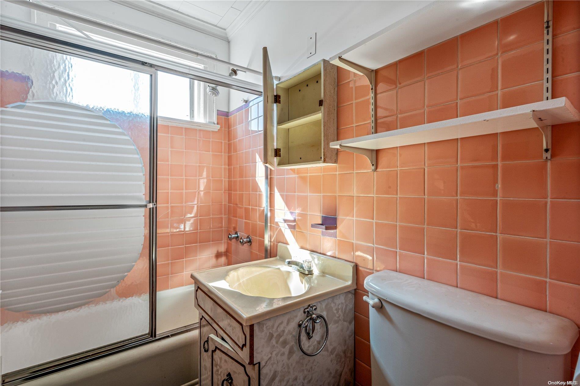 77-40 74th Street Queens, NY 11385 - Photo 13 of 28