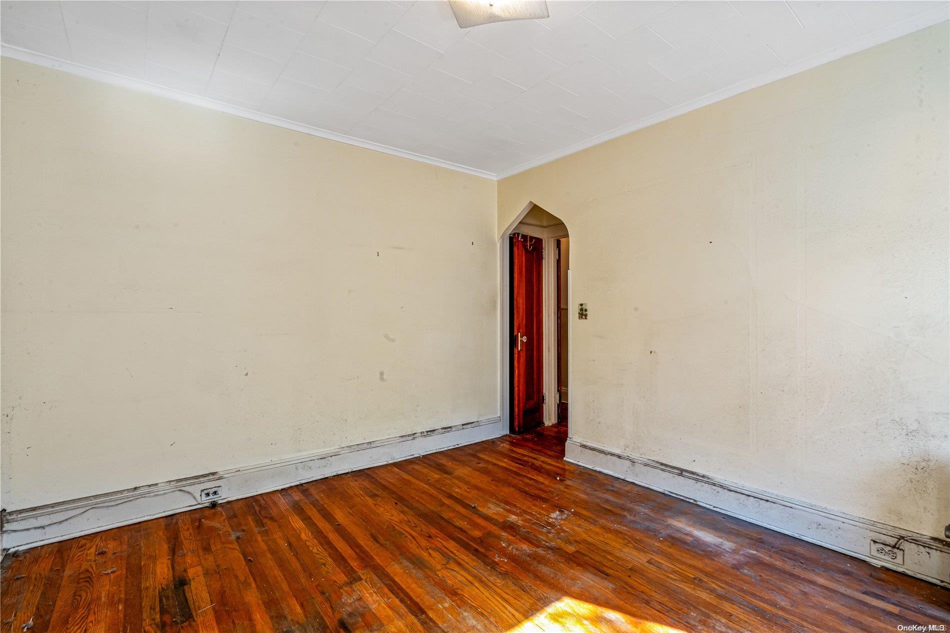 77-40 74th Street Queens, NY 11385 - Photo 19 of 28