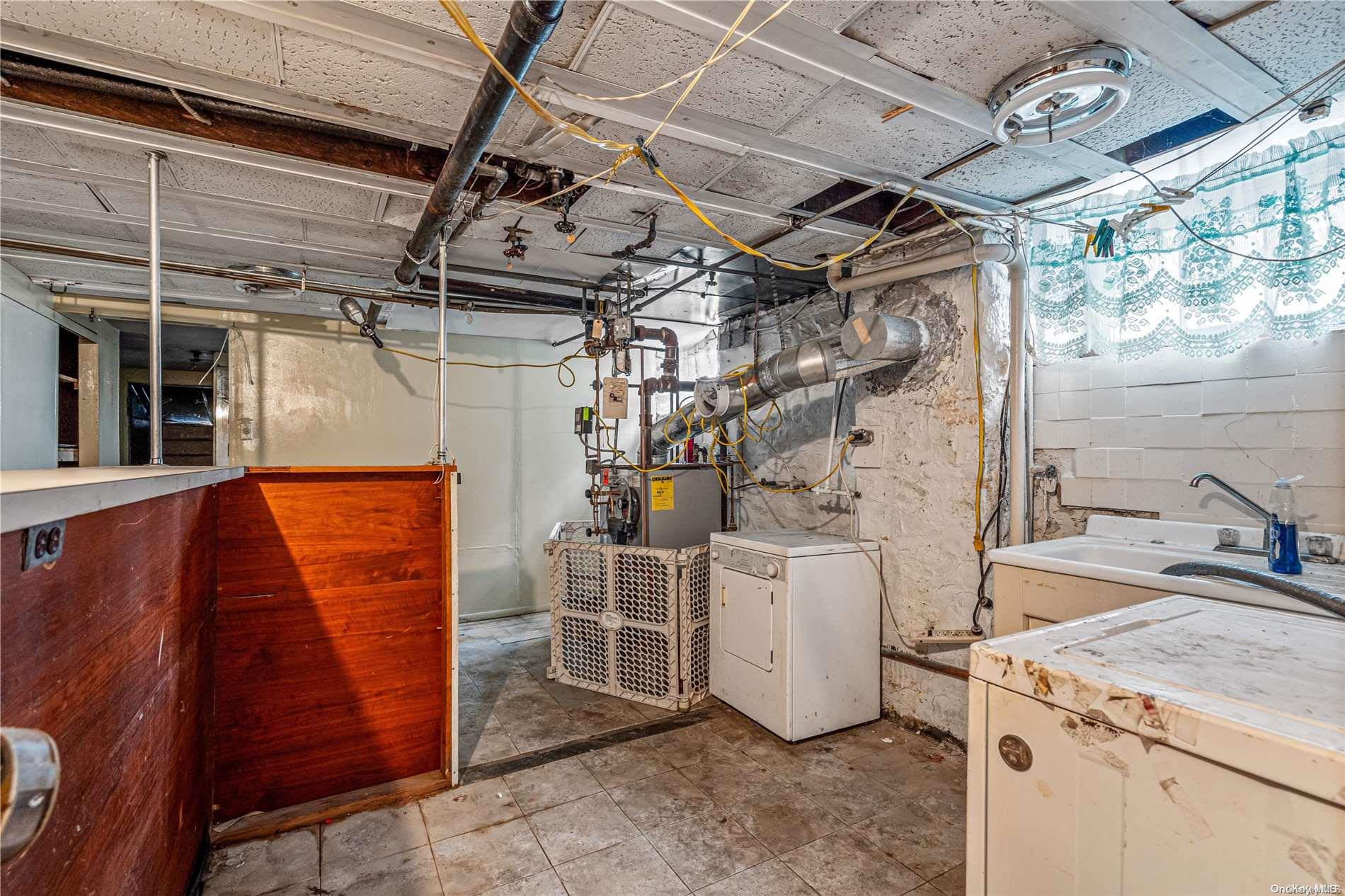 77-40 74th Street Queens, NY 11385 - Photo 26 of 28