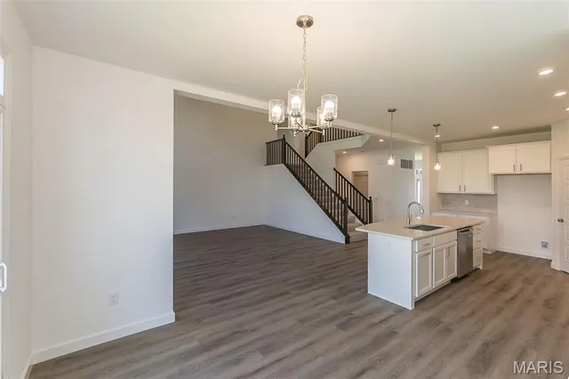 $639,900 | 717 Southerland Drive, O'Fallon, MO 63368