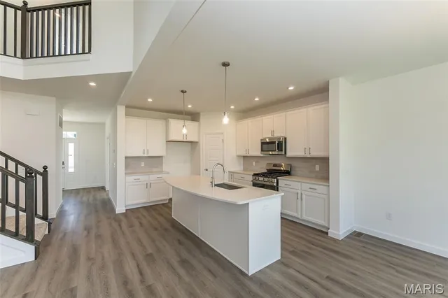 $639,900 | 717 Southerland Drive, O'Fallon, MO 63368