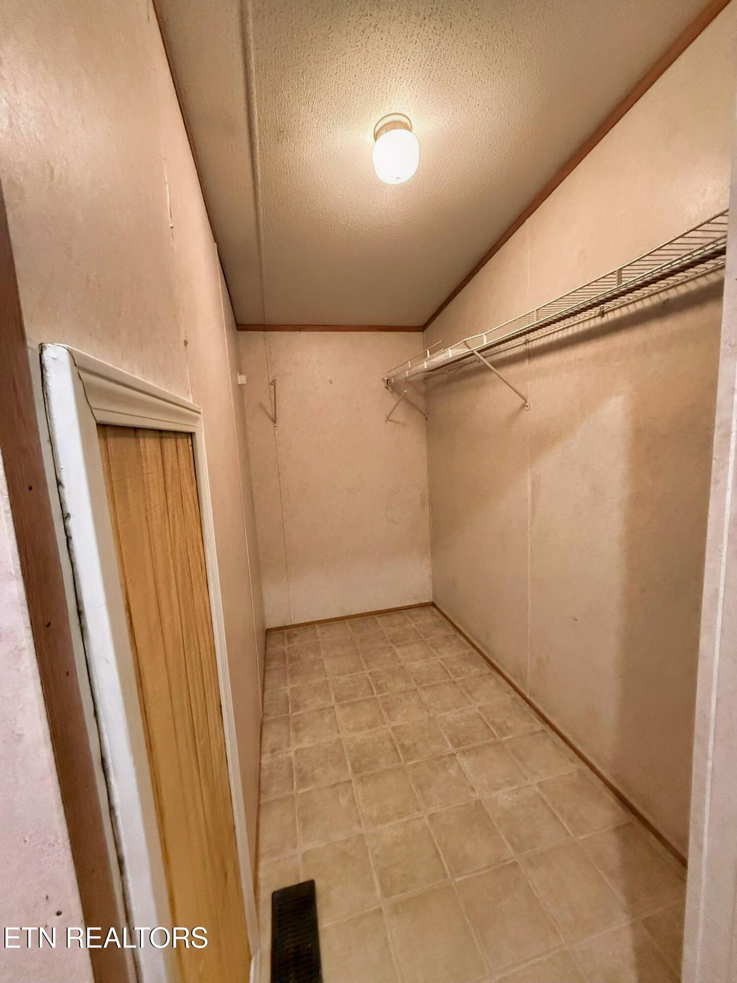 712 East Fir Street La Follette, TN 37766 - Photo 17 of 22 IMG_2723 - Copy