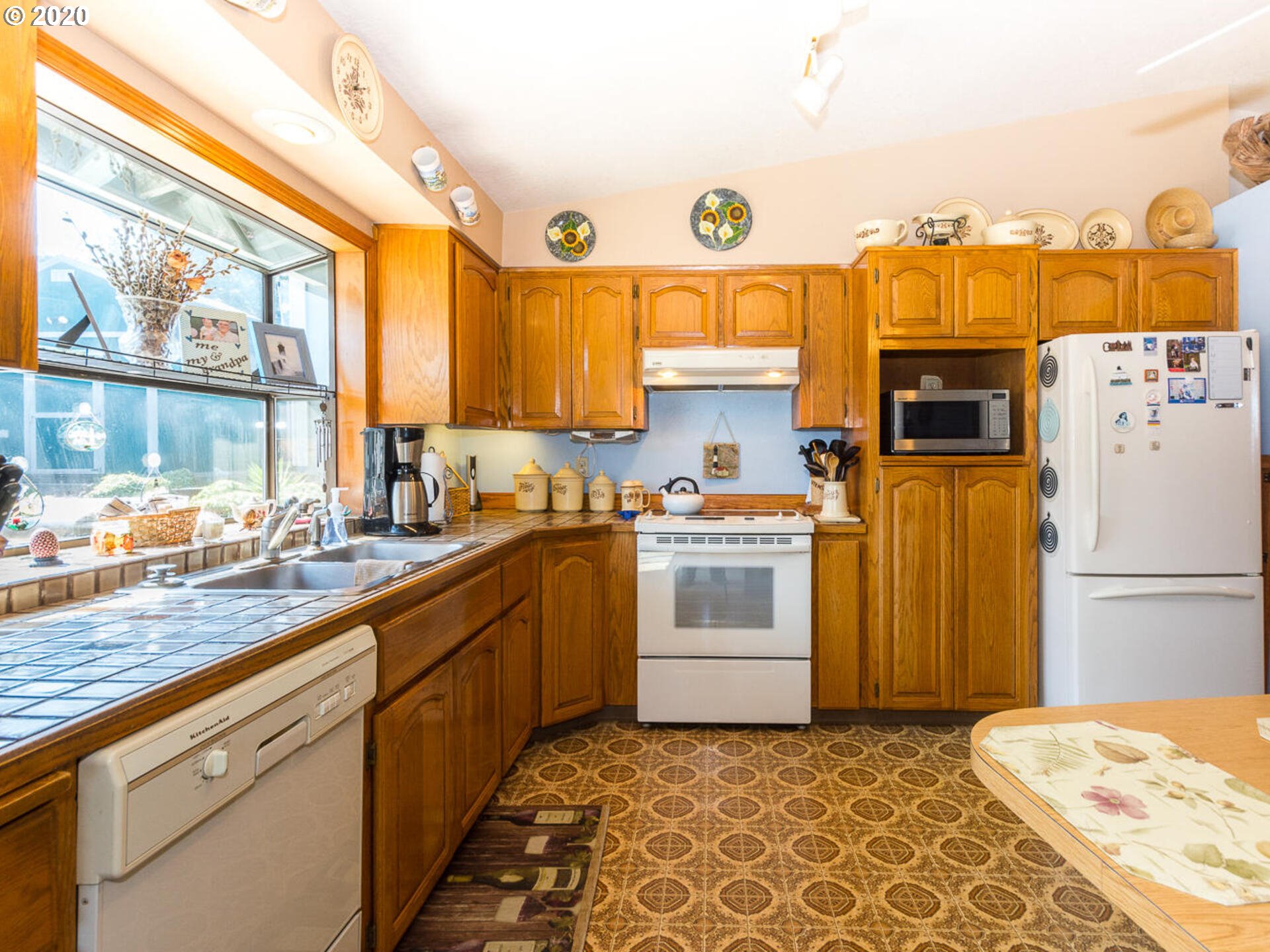 3702 Southwest 19th Street Gresham, OR 97080 - Photo 10 of 29
