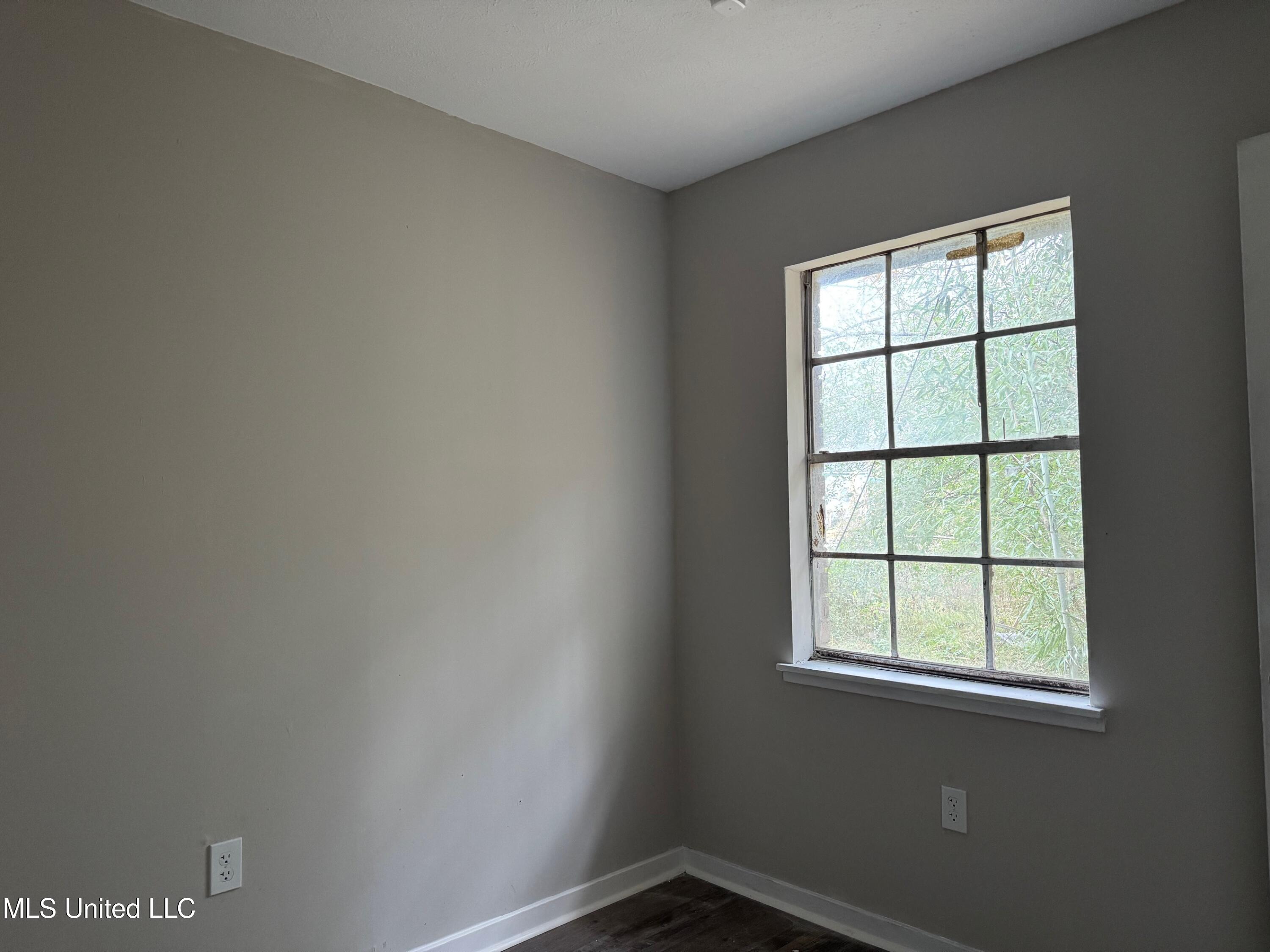 108 Myer Avenue, Unit A&B Jackson, MS 39209 - Photo 7 of 8 IMG_8751