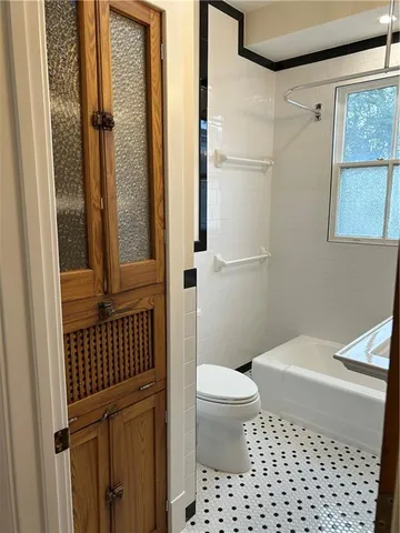 $2,500 | 539 Olivier Street, New Orleans, LA 70114