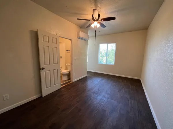 $900 | 186 South L Street, Dinuba, CA 93618