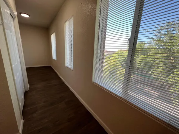 $900 | 186 South L Street, Dinuba, CA 93618