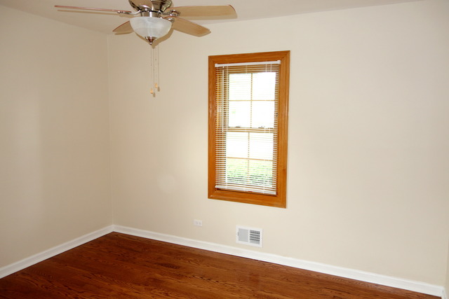 10736 Austin Avenue Chicago Ridge, IL 60415 - Photo 10 of 25