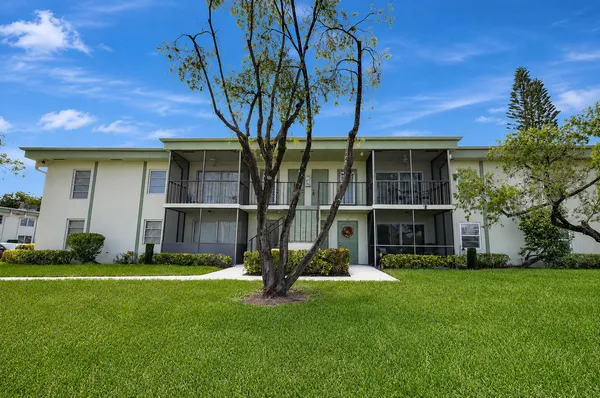 $165,000 | 7547 South Oriole Boulevard, Unit 101, Delray Beach, FL 33446