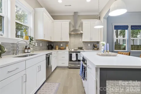 $875,000 | 1010 Everett Place, Charlotte, NC 28205