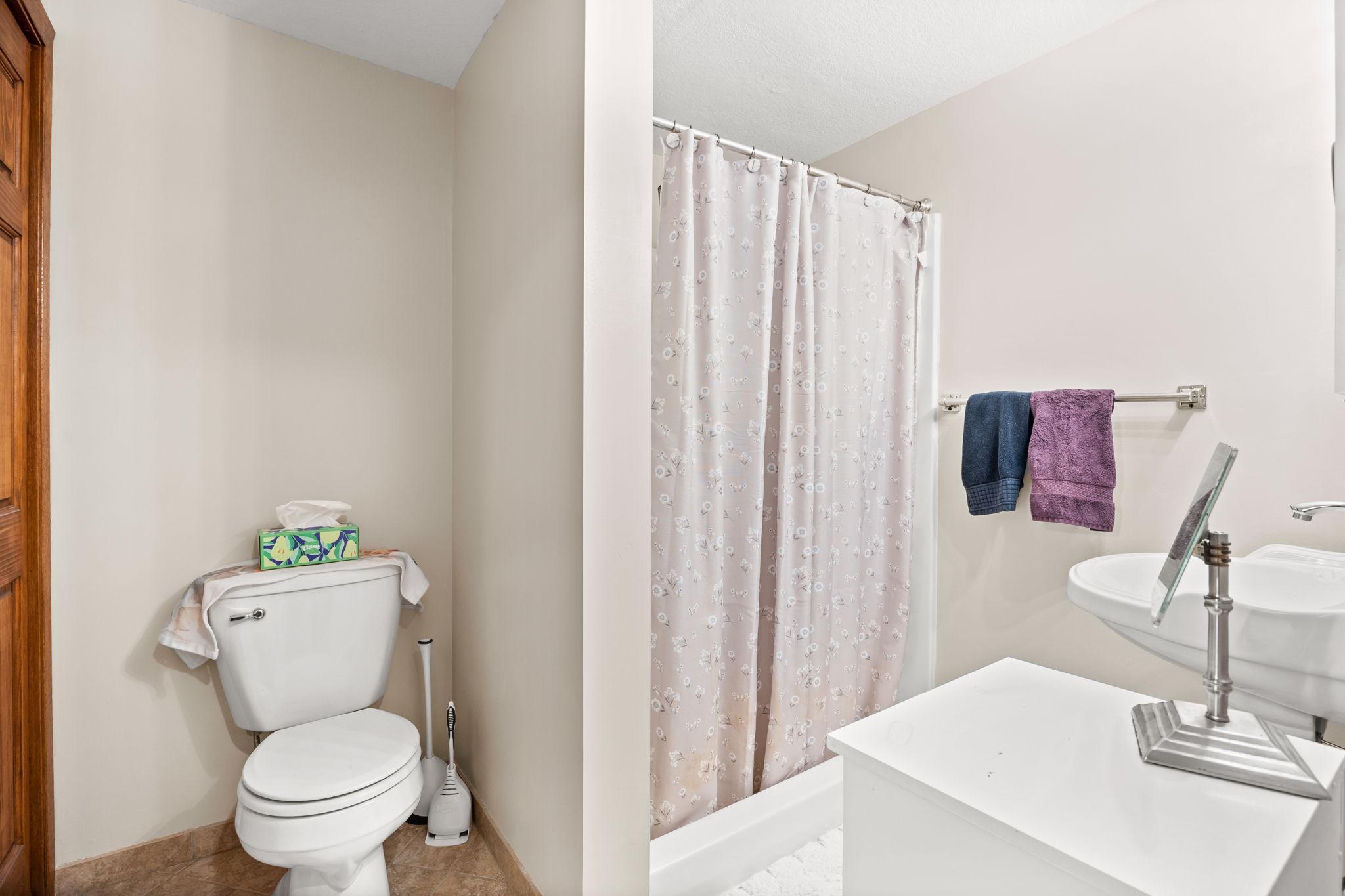 200 Griffin Avenue Northeast Hutchinson, MN 55350 - Photo 12 of 26