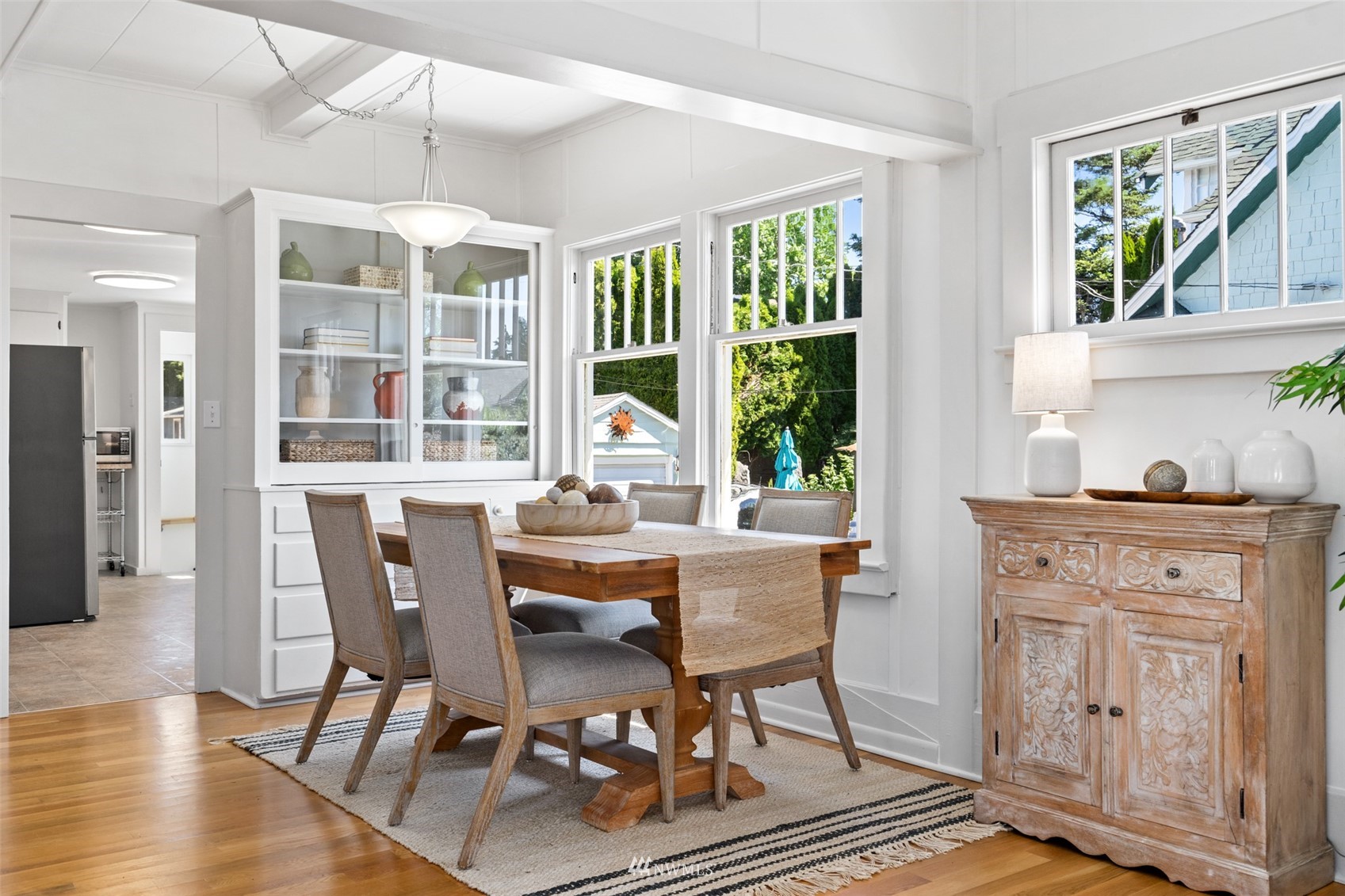 4514 Southwest Findlay Street Seattle, WA 98136 - Photo 3 of 26 Gallery Image 3