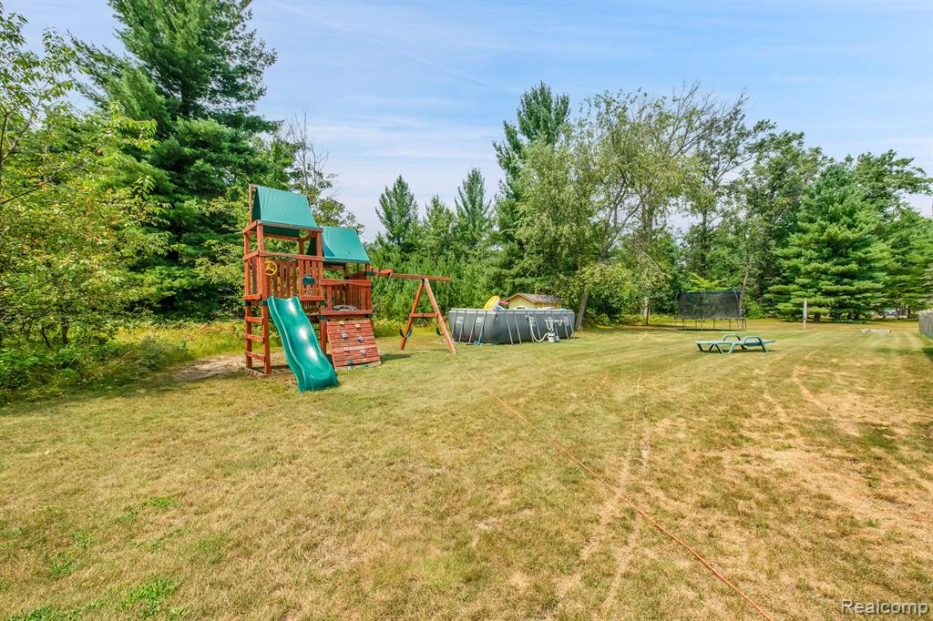 807 Wilderness Road Alger, MI 48610 - Photo 9 of 48