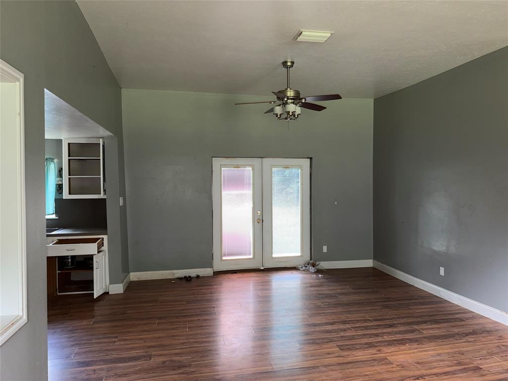 2071 West Point Tap Road Palestine, TX 75803 - Photo 5 of 14 Gallery Image 5