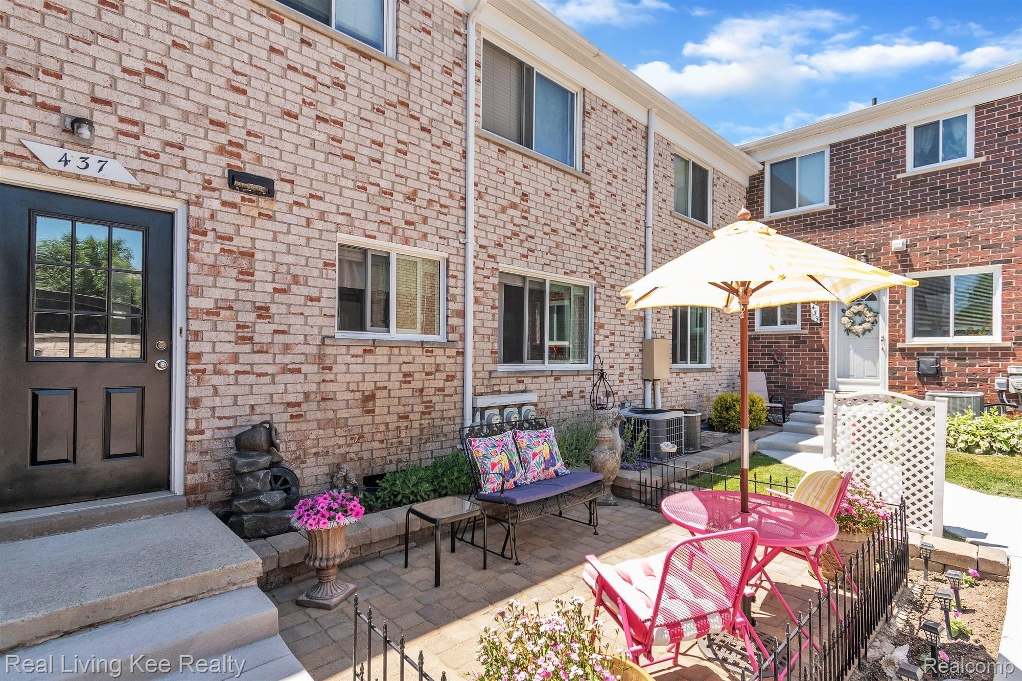 437 Baldwin Avenue, Unit 105 Rochester, MI 48307 - Photo 31 of 34 31-437-Baldwin-Rochester-MI-Windows.jpg