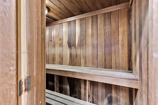 $2,200 | 13951 Kendale Lakes Circle, Unit 307A, Miami, FL 33183