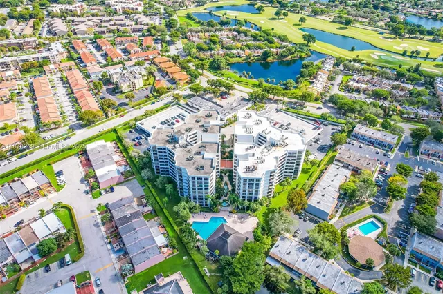 $2,200 | 13951 Kendale Lakes Circle, Unit 307A, Miami, FL 33183