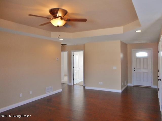 117 Fox Ridge Road Bardstown, KY 40004 - Photo 10 of 18 LivingEntry