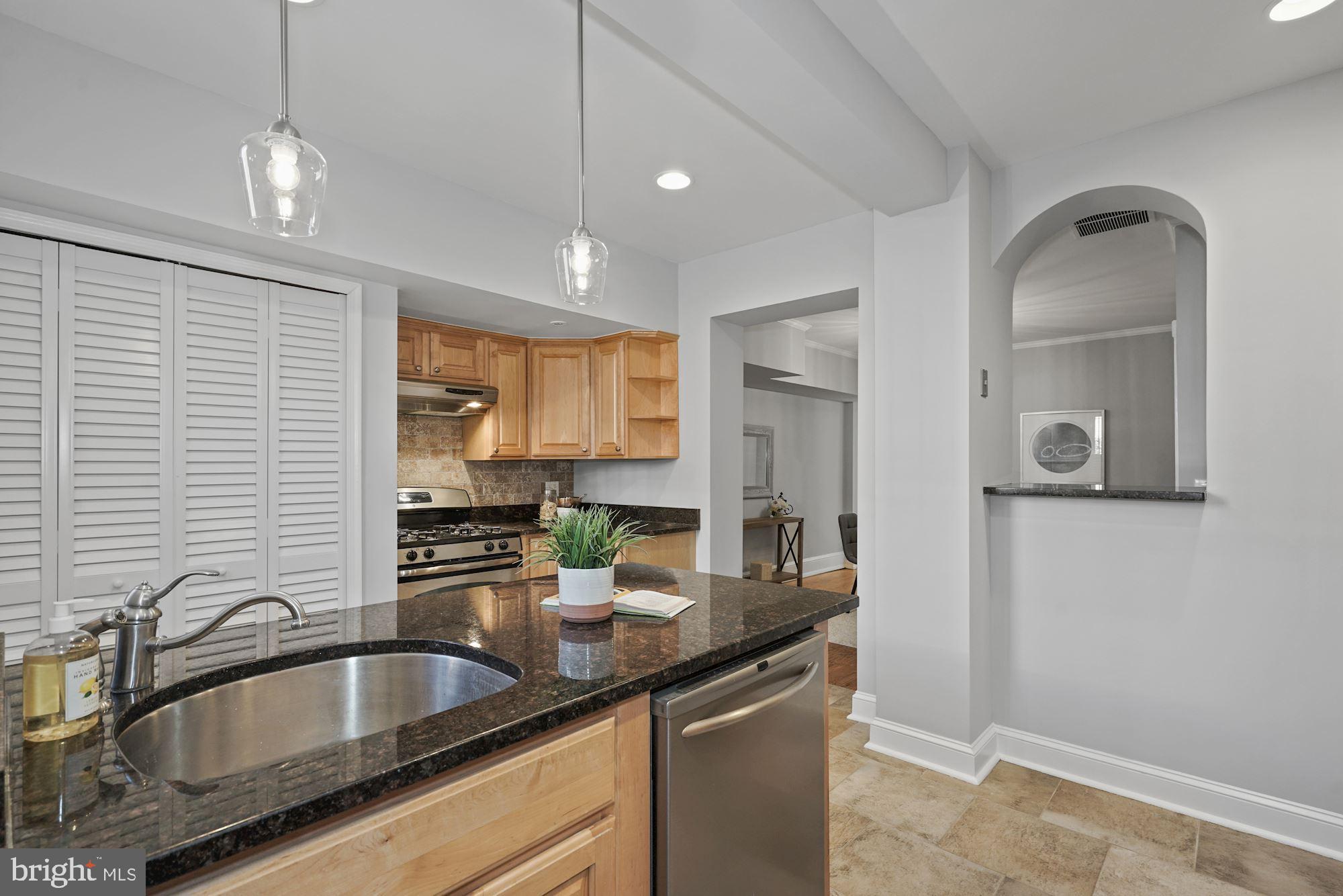 402 G Street Northeast Washington, DC 20002 - Photo 9 of 29 Gallery Image 9