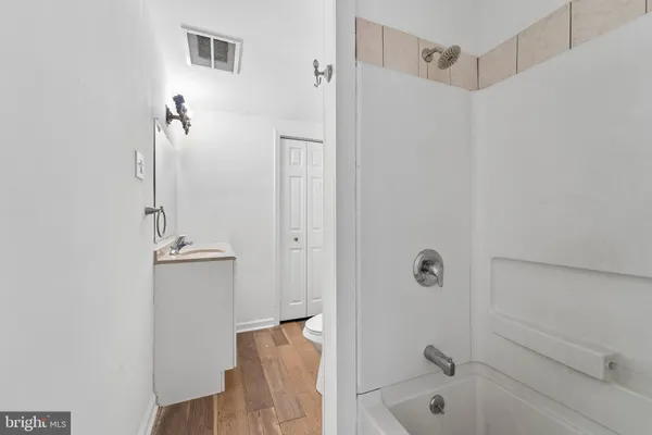 $225,000 | 3947 Mary Street, Drexel Hill, PA 19026