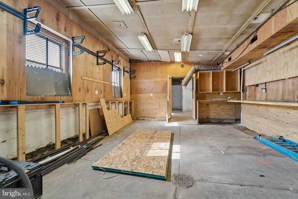 $225,000 | 3947 Mary Street, Drexel Hill, PA 19026