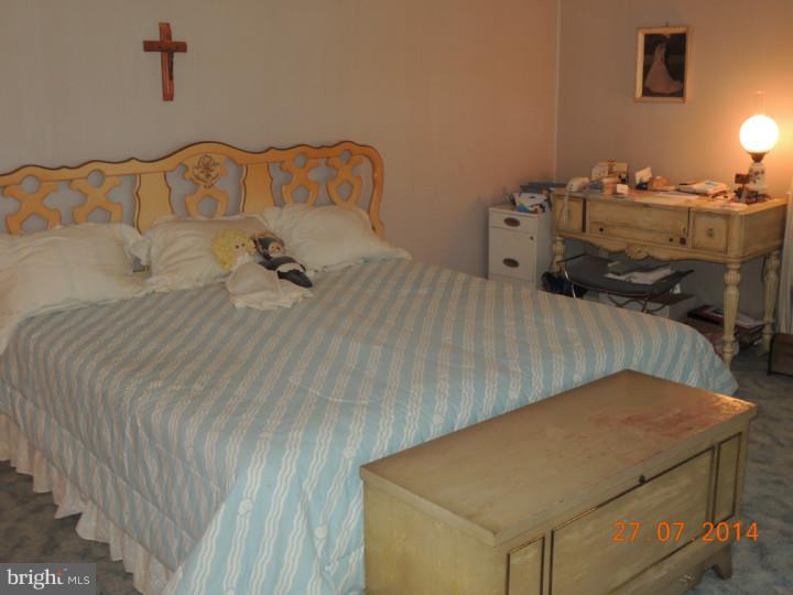 225 Crestview Road Hatboro, PA 19040 - Photo 12 of 22 Bedroom - Main