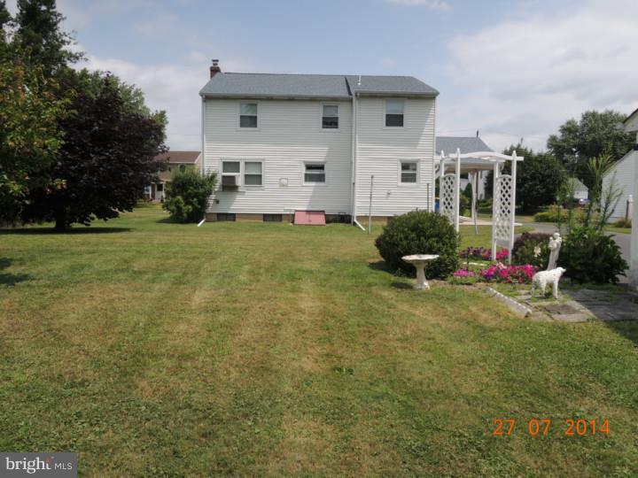 225 Crestview Road Hatboro, PA 19040 - Photo 17 of 22 Exterior Back