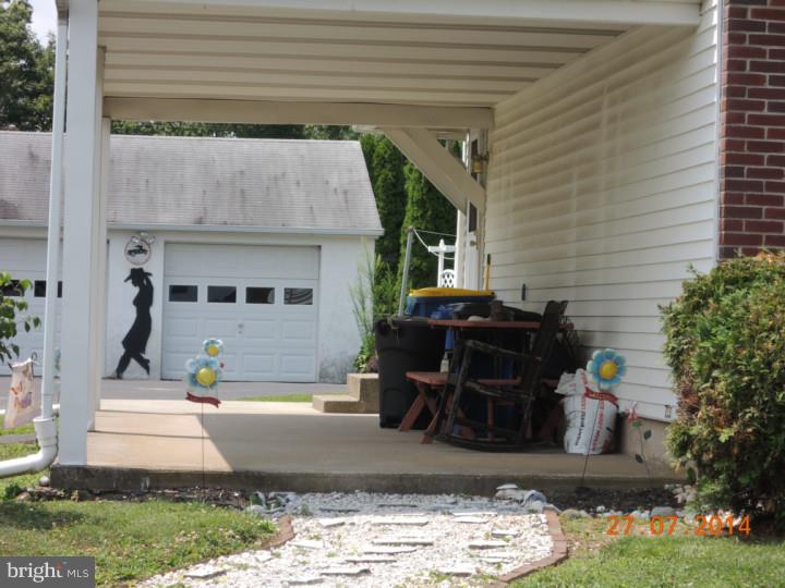 225 Crestview Road Hatboro, PA 19040 - Photo 18 of 22 Porch
