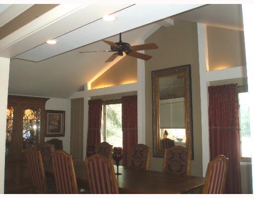 62 Holland Road Churchill, PA 15235 - Photo 3 of 8 Dining Room.