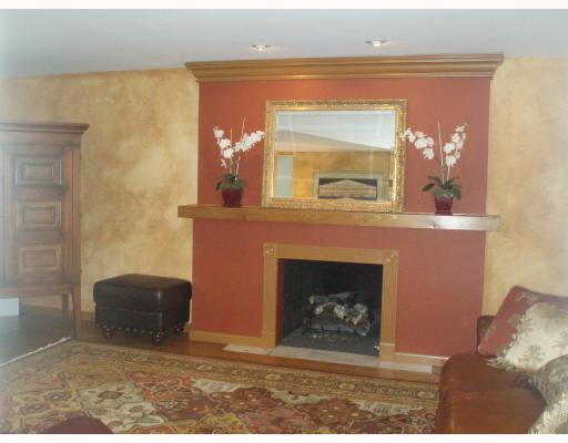 62 Holland Road Churchill, PA 15235 - Photo 4 of 8 Den/Family/Great Room.