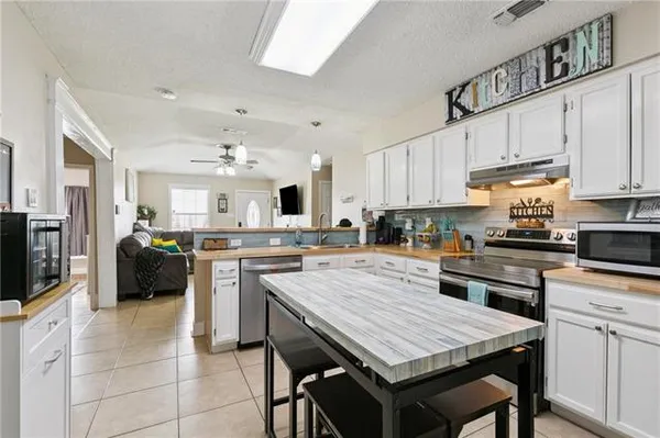 $228,000 | 2625 Misty Meadows Drive, Marrero, LA 70072