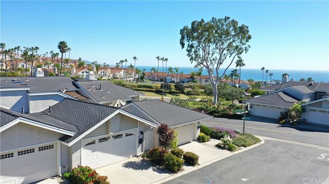 a view of a house with a outdoor space