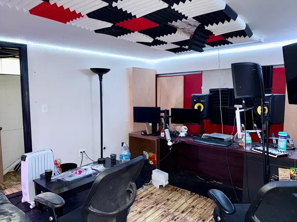 $439,000 | 39 Lyons Road, Dudley, MA 01571