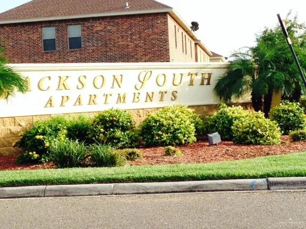 $1,100 | 1600 West Omni Avenue, Pharr, TX 78577