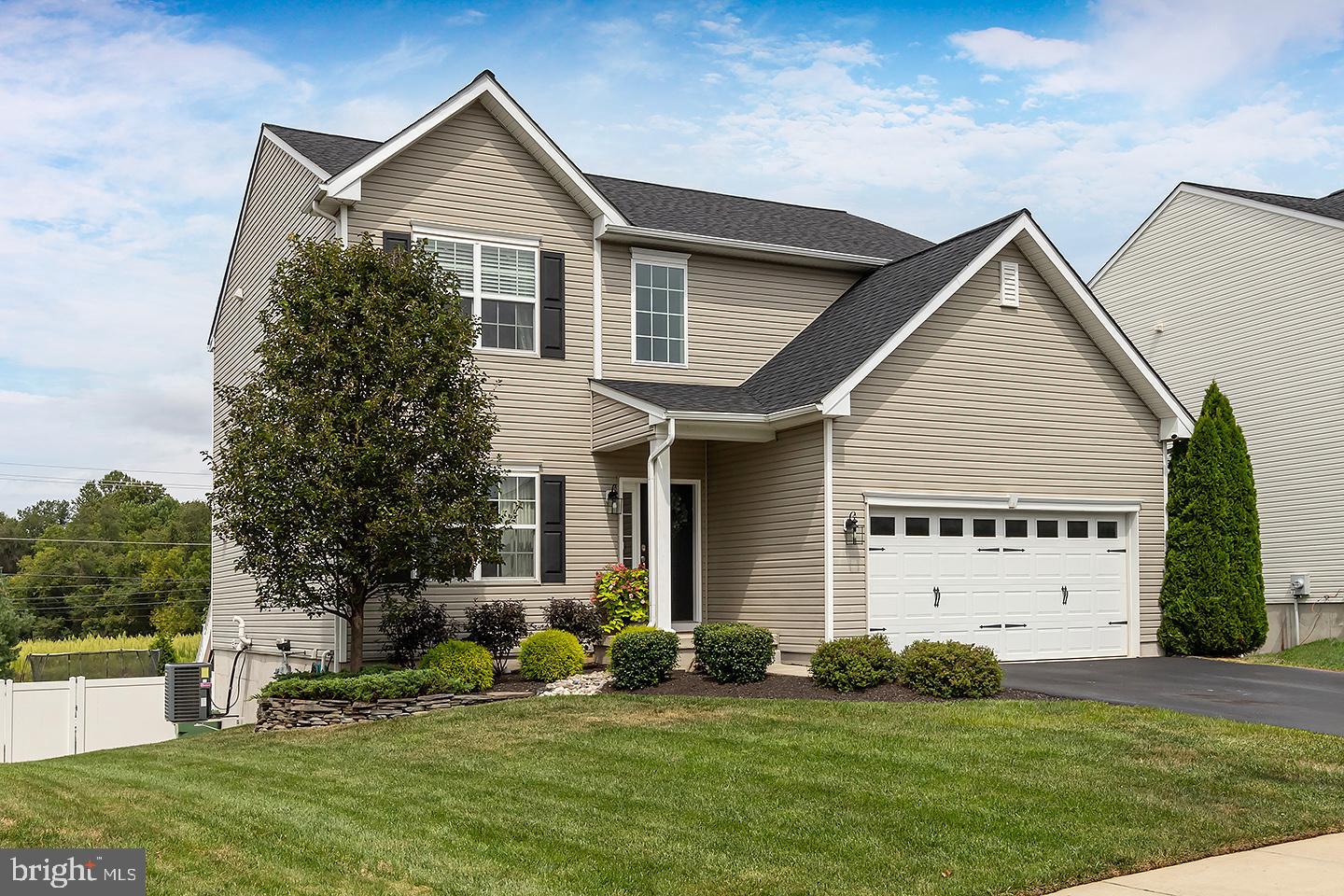 43 Buckeye Road Swedesboro, NJ 08085 - Photo 1 of 24 Upgraded beauty in Auburn Chase!