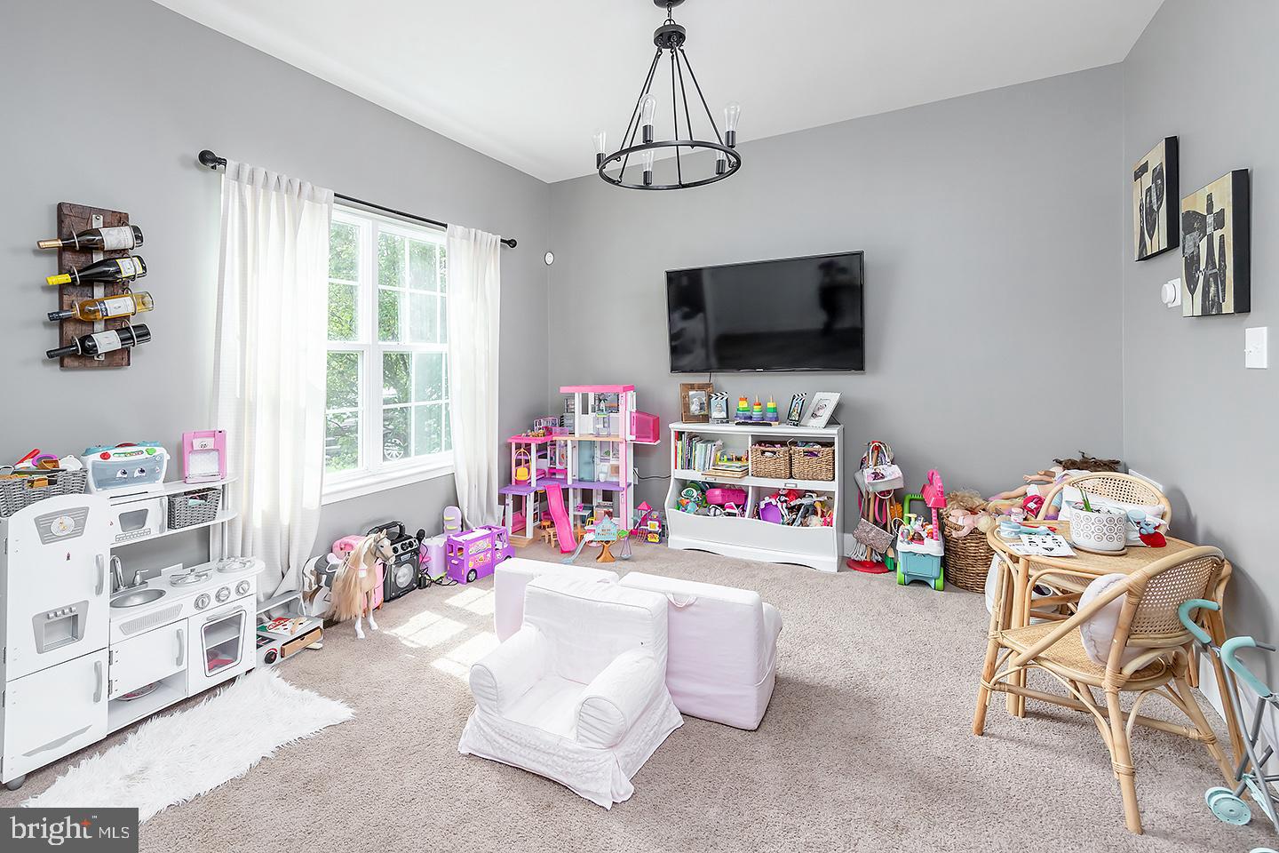43 Buckeye Road Swedesboro, NJ 08085 - Photo 5 of 24 Versatile space in this open concept floor plan