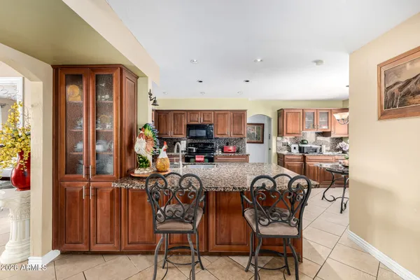 $3,600 | 11051 North 44th Court, Phoenix, AZ 85028