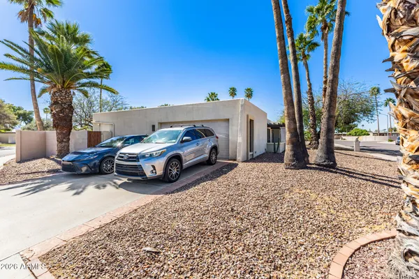 $3,600 | 11051 North 44th Court, Phoenix, AZ 85028