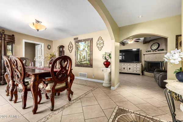 $3,600 | 11051 North 44th Court, Phoenix, AZ 85028